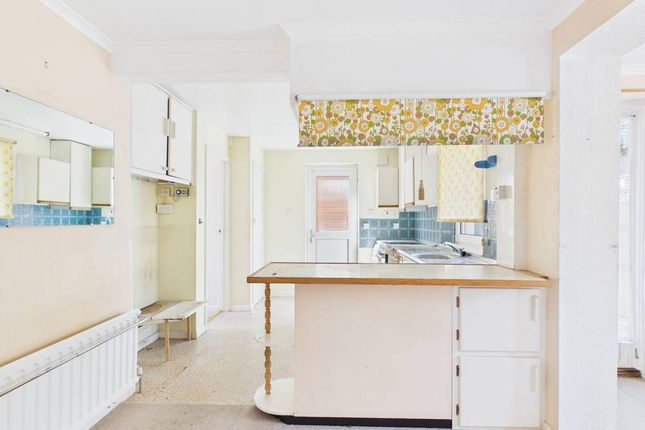 2, Lovelinch Gardens, Long Ashton photo 4