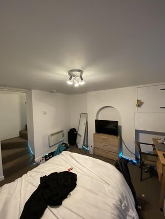 43, Nelson Road, Worcester photo 3