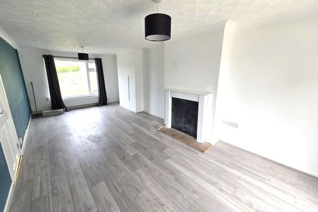 14, Brynheulog, Caerphilly photo 3