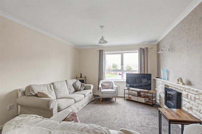 13, Caversham Way, Derbyshire photo 3