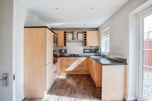 3, Sycamore Court, Sheffield photo 3