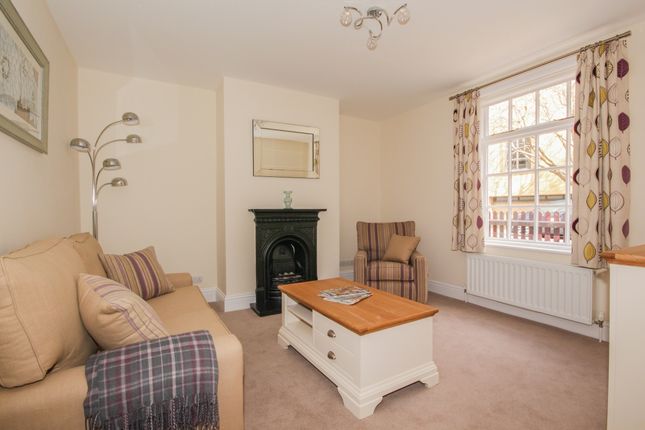 Thumbnail End terrace house to rent in Hart Street, Oxford