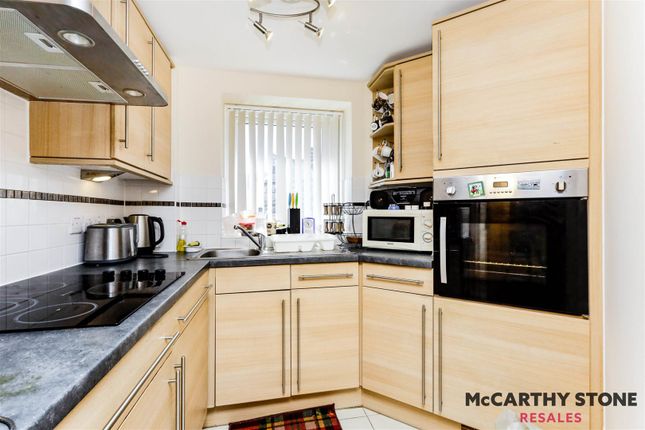 30 Martello Court, Jevington Gardens, Eastbourne photo 4