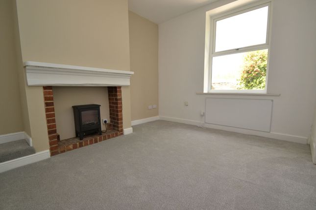 39 Park Road, Thackley photo 5
