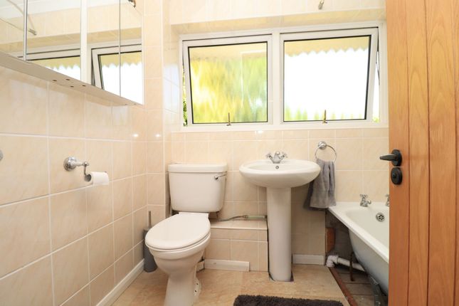 1 Garfield Close, Southampton photo 4