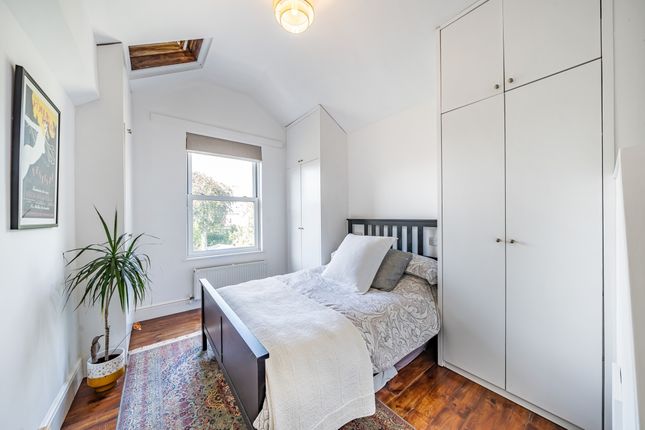 4, 4, Manstone Road, London photo 3
