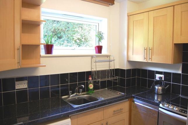 3, Brook House, Farnham photo 2