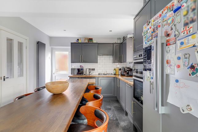 10 The Crescent, Mansfield photo 4