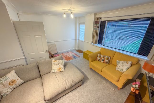 Bracken Way, Rugeley photo 3