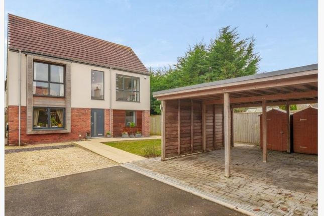 4-bed house on 5, Woodford Green, Berkeley, £550,000