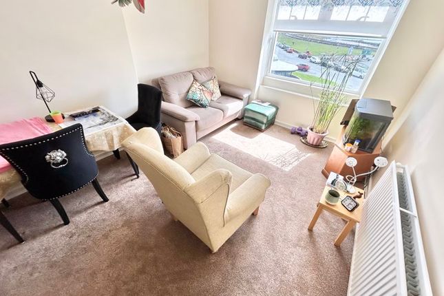 Flat 8 Cressington, West Parade, Llandudno photo 4