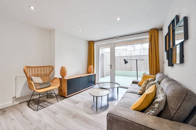 Flat for sale in Wendon Street, Tower Hamlets, London