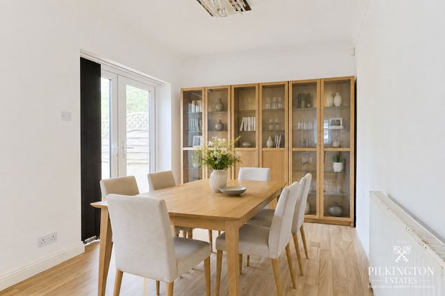 7 Mayfair Crescent, Plymouth, Devon photo 3