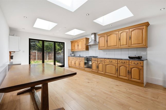82A,, Aldersbrook Road, London photo 3