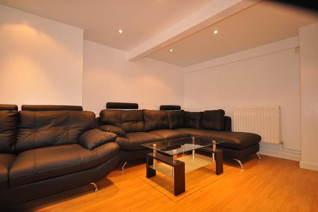 Property to rent in Brudenell Avenue, Hyde Park, Leeds