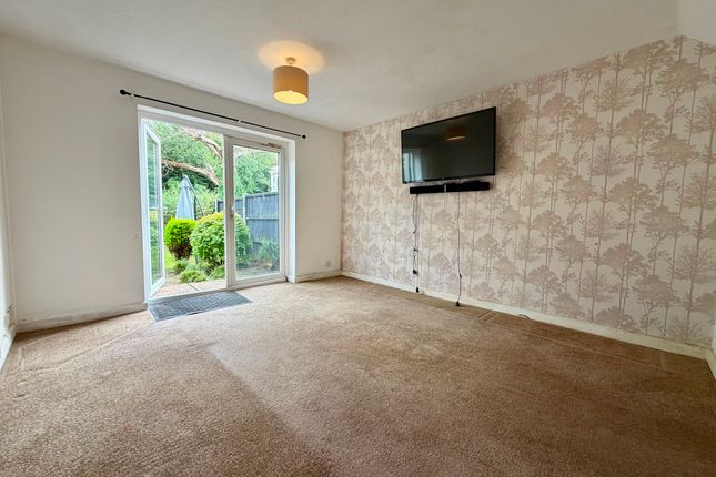 18 Meadowbank, Lydney photo 2