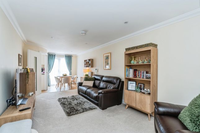 20 Fleur De Lis,, Duttons Road, Hampshire photo 3