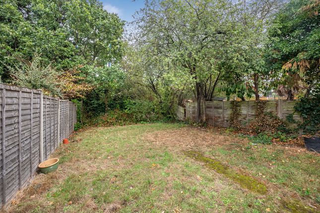 85a, Vincent Gardens, London photo 4