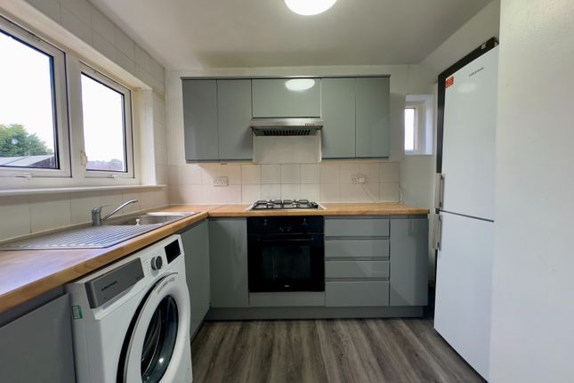 Thumbnail Terraced house to rent in Netherplace Crescent, Newton Mearns, Glasgow