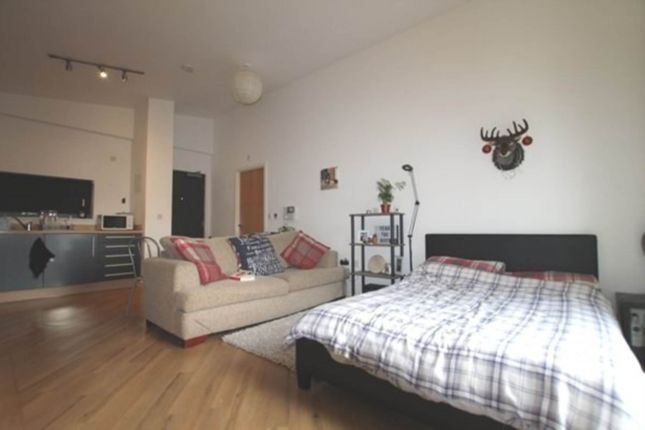 68 Ashman Bank, Geoffrey Watling Way, Norwich photo 3