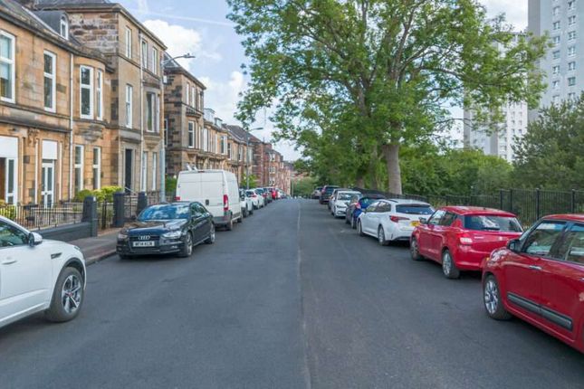 40B, Cathkinview Road, Glasgow photo 2
