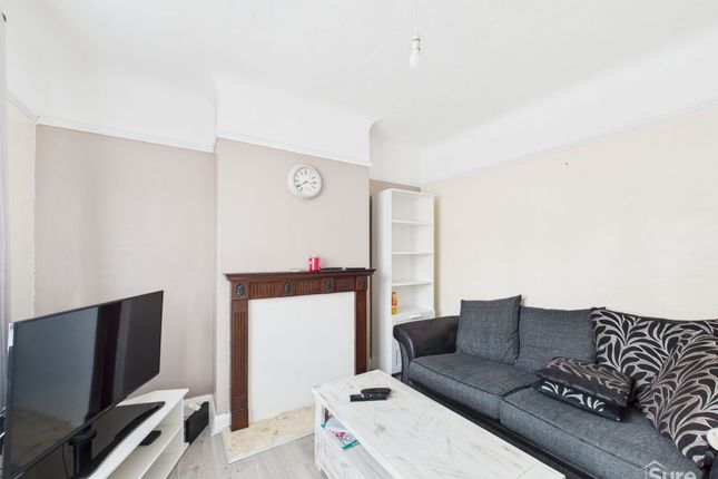 7 Hawthorn Street, Derby photo 4