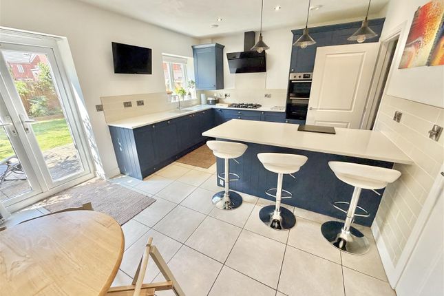 21, Watermint Way, Altrincham photo 2