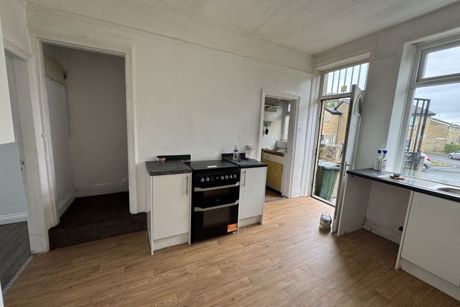 33, Parkside Road, BRADFORD photo 5
