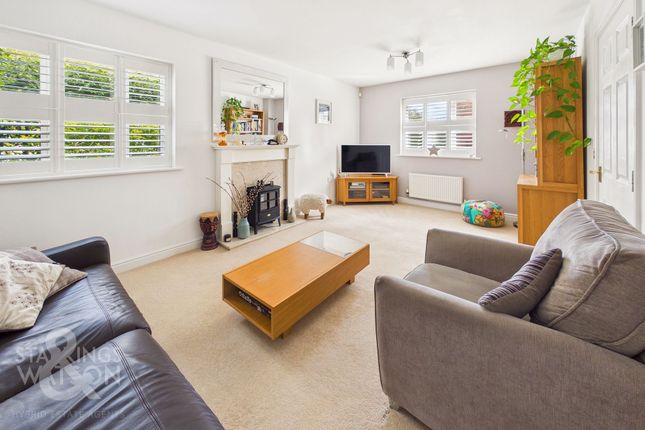 2 Thacker Way, Norwich photo 2