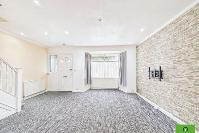 157, Oldchurch Road, Romford photo 2