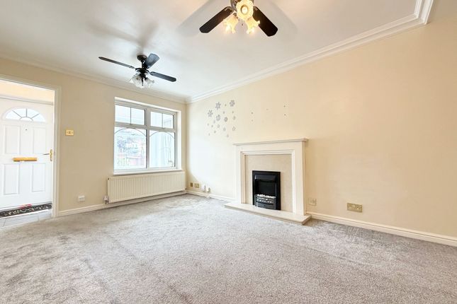 3 Lister Walk, Morley, LEEDS photo 2