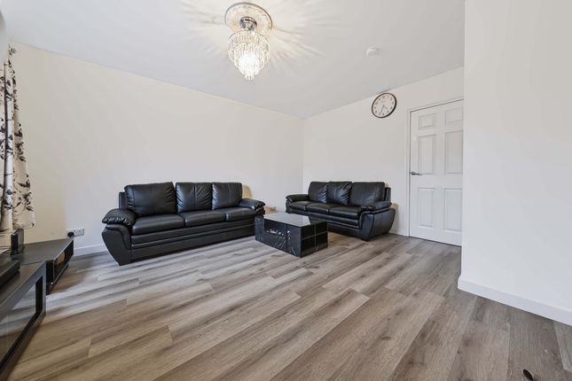15, Melfort Place, Dundee photo 3