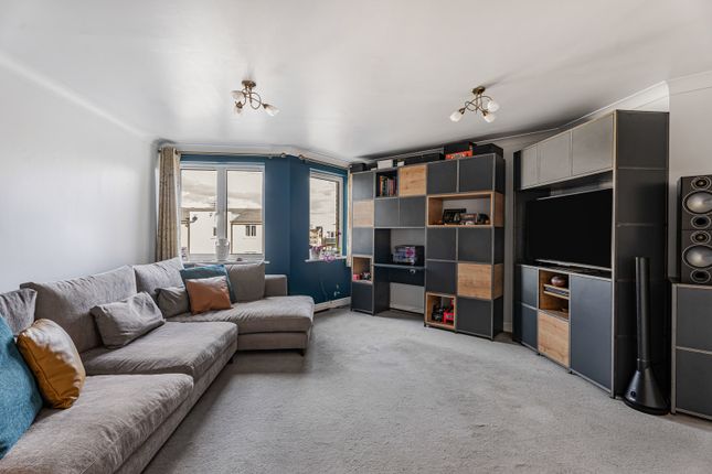 1-bed flat on Flat 120, Mercer Court, 6, Candle Street, London, £335,000