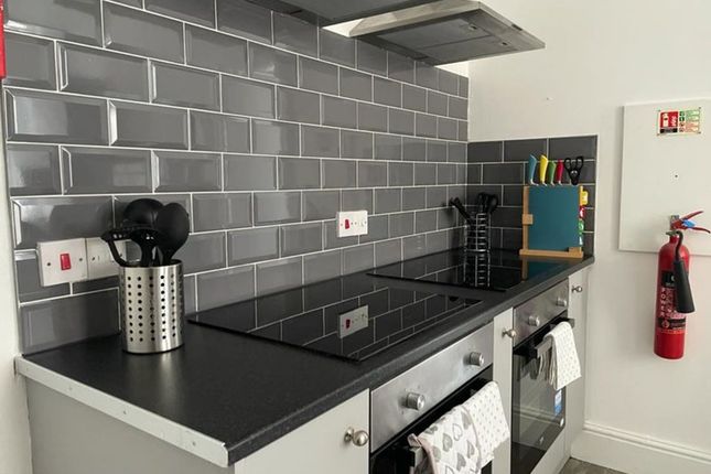 4 Bonville Terrace, Swansea photo 2