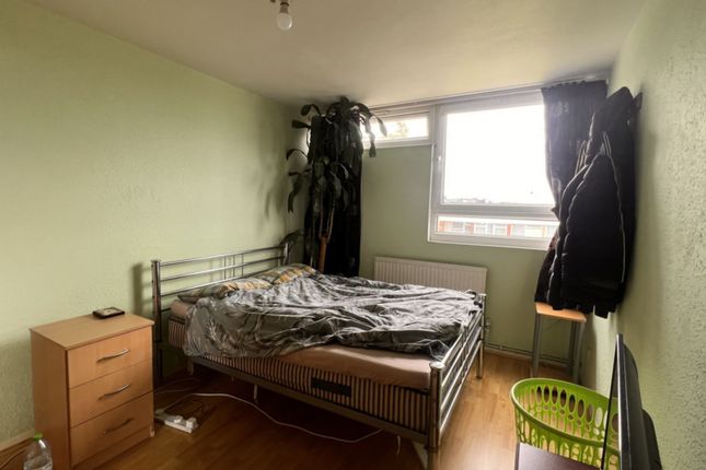 Triplex for sale in Banting House, Anisworth Close, Dollis Hill