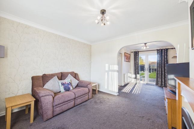 23, Convent Road, Surrey photo 2