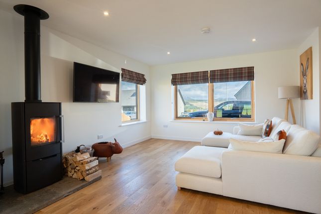 7, Fowlers Croft, Culbokie photo 2