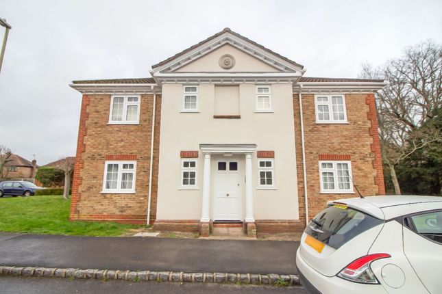 1-bed flat on 39 Mallard Road, Rowland's Castle, £140,000