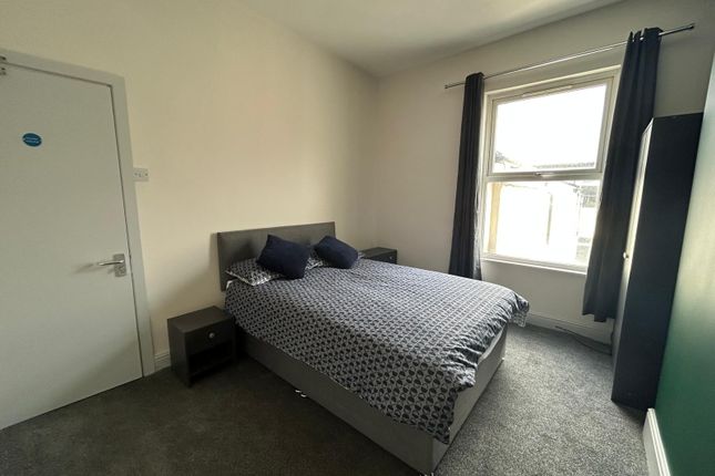 Room 4, 41, Walliker Street, Hull photo 2