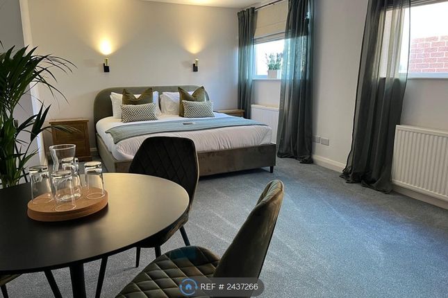 Room 9: Family Apartment (Max 6)