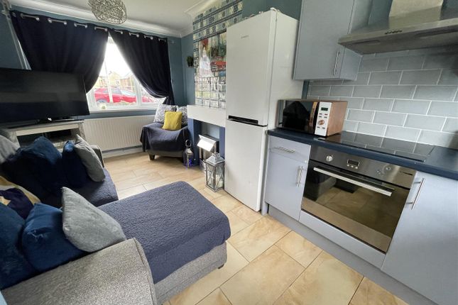 66, Bryngwyn Bach, Llanelli photo 4