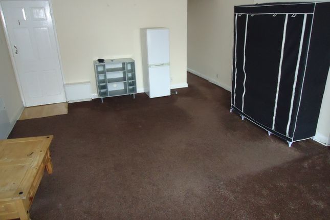 Flat 2, 20, Woodlands Road, Manchester photo 3