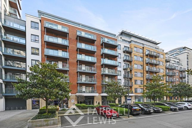 Beufort Park, 20, Carleton House, London photo 4