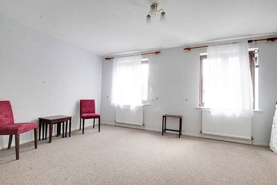Thumbnail Terraced house to rent in Nightingale Way, London