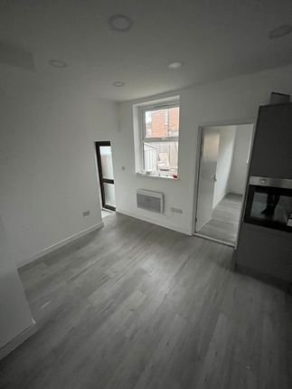 Shared accommodation to rent in Roseway, Belgrave, Leicester