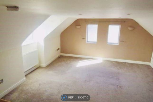 Flat D, Upper Park Road, Brightlingsea, Colchester photo 2