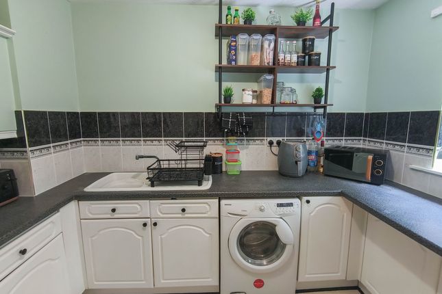 19, Hazelmoor, Hebburn photo 4