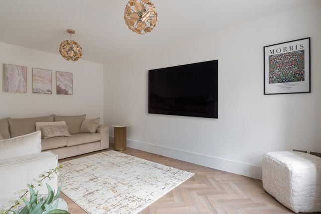 7, Chancel Close, Wavendon photo 4