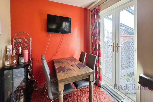 19, The Meadows, Goole photo 4