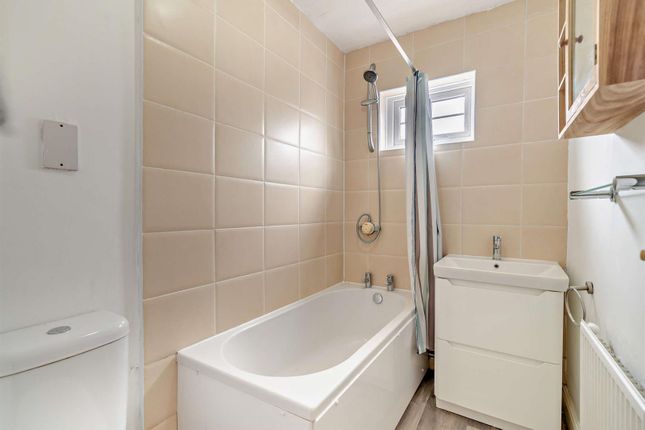8653398-Interior06-800.Jpg